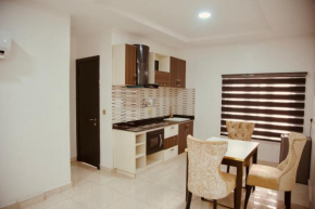 2-Bed Luxury Flat - Pet Friendly - Pool - Gym